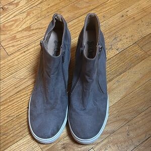 Brash Women's Gray Sneakers